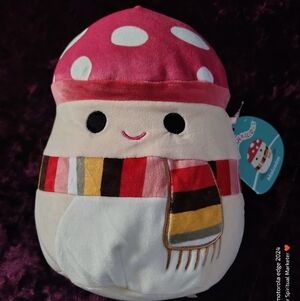 Nwt, Adorable Squishmallow